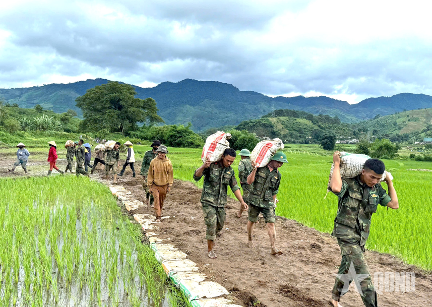 Bám sát địa bàn, giúp dân thiết thực, hiệu quả